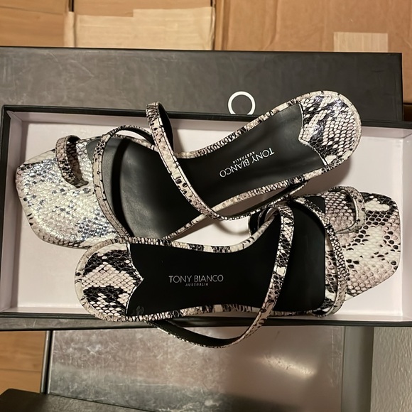 Tony Biano Blossom Sandal Size 6.5 - Picture 4 of 5